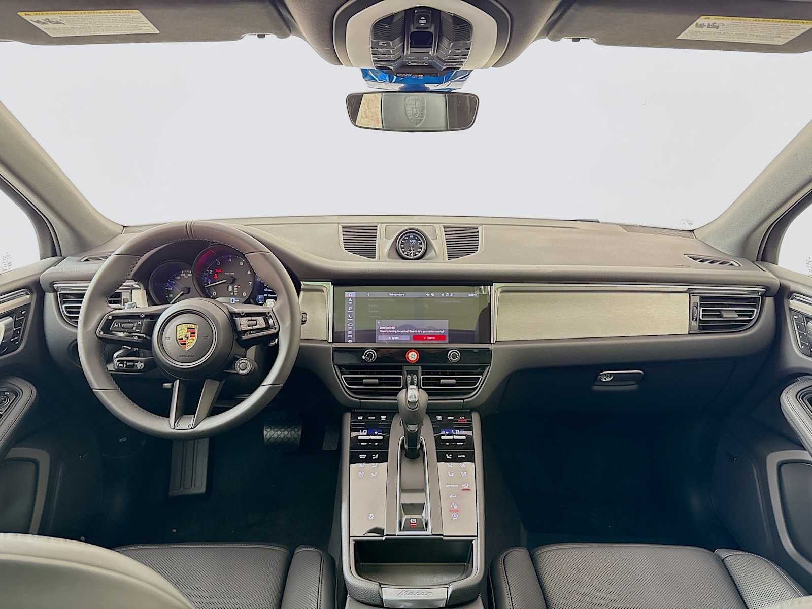 Thumbnail: 2026 Porsche Macan - 27