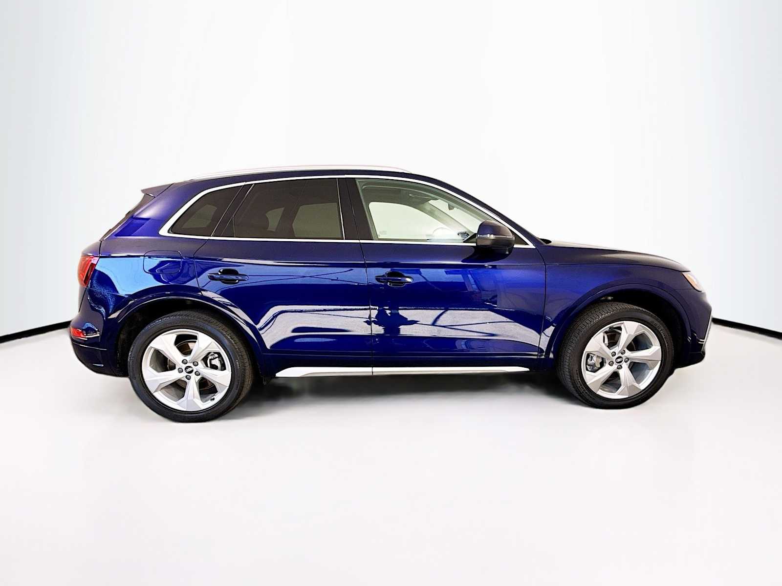 Thumbnail: 2022 Audi Q5 - 8