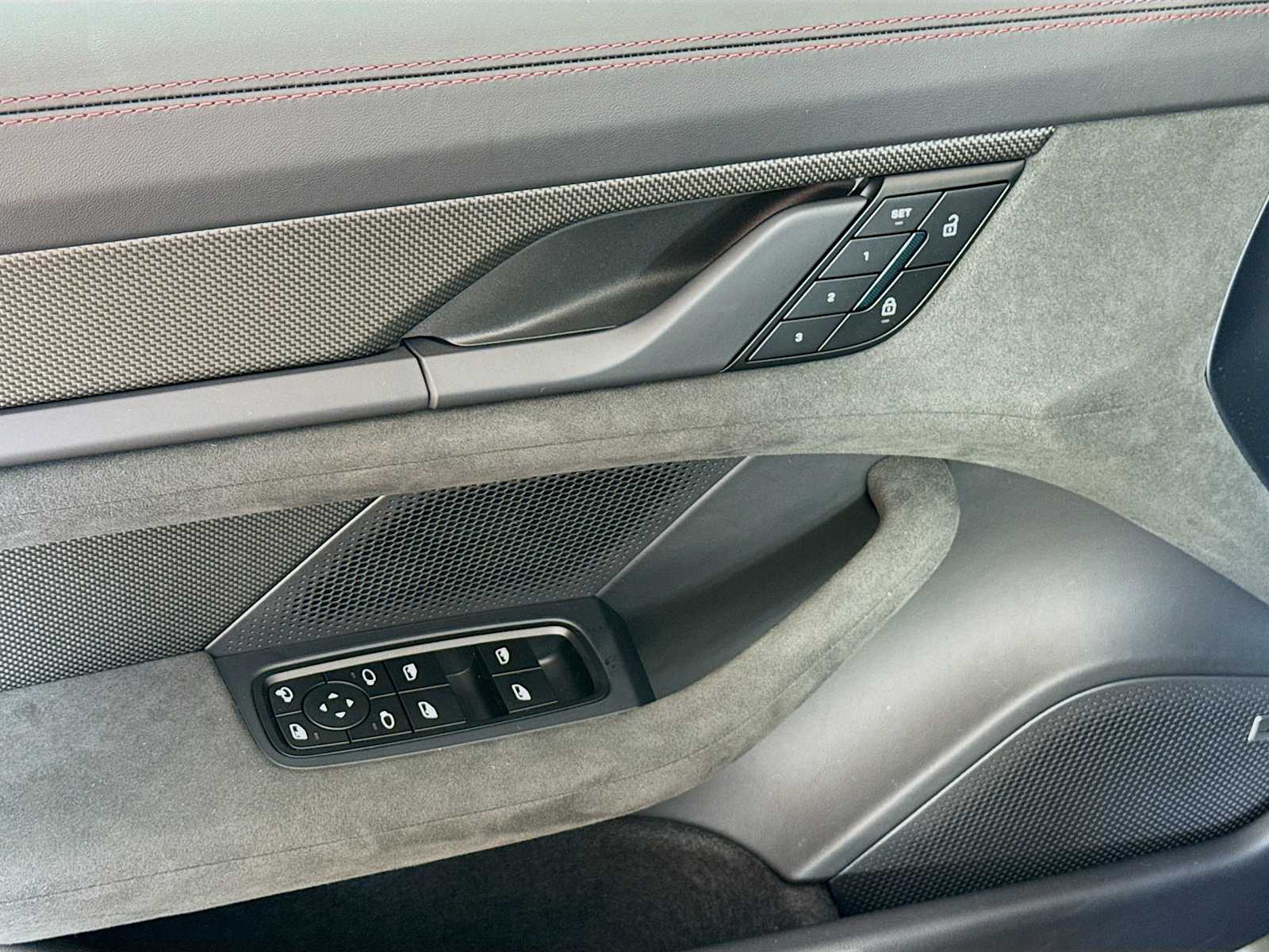 Thumbnail: 2026 Porsche Taycan - 14