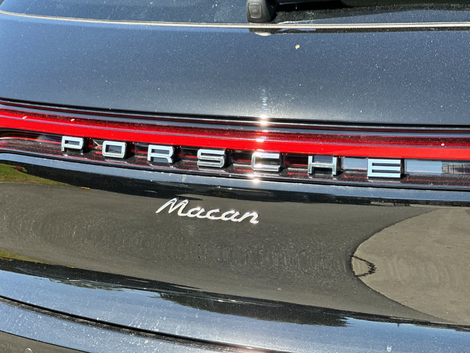 Thumbnail: 2026 Porsche Macan - 31