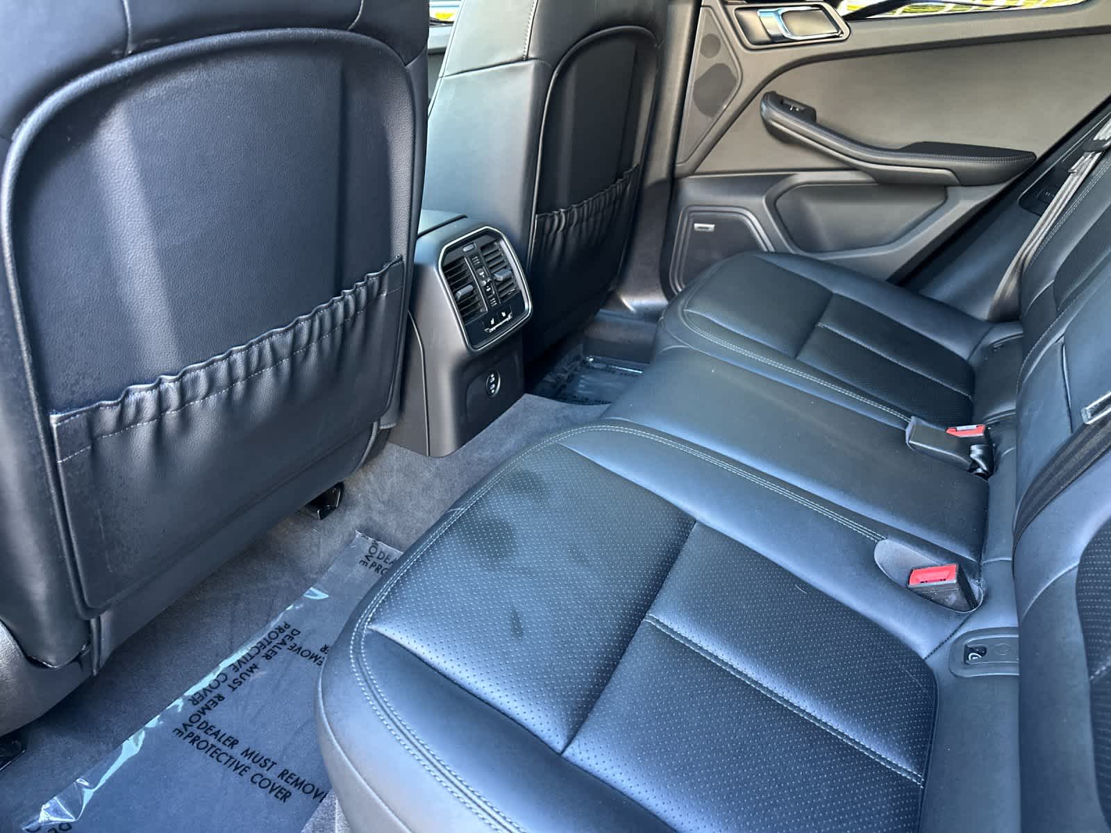 Thumbnail: 2025 Porsche Macan - 13