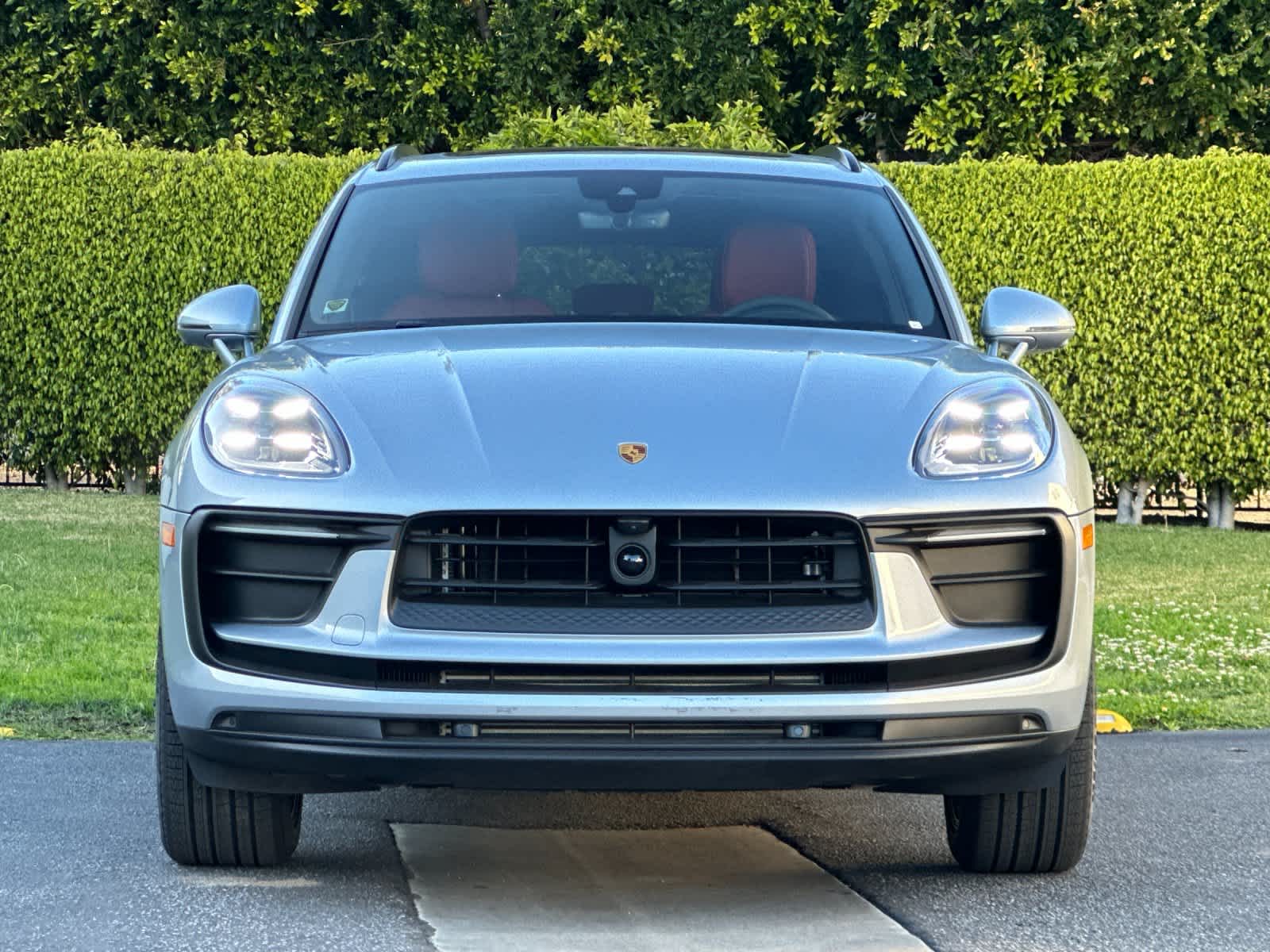 Thumbnail: 2026 Porsche Macan - 11