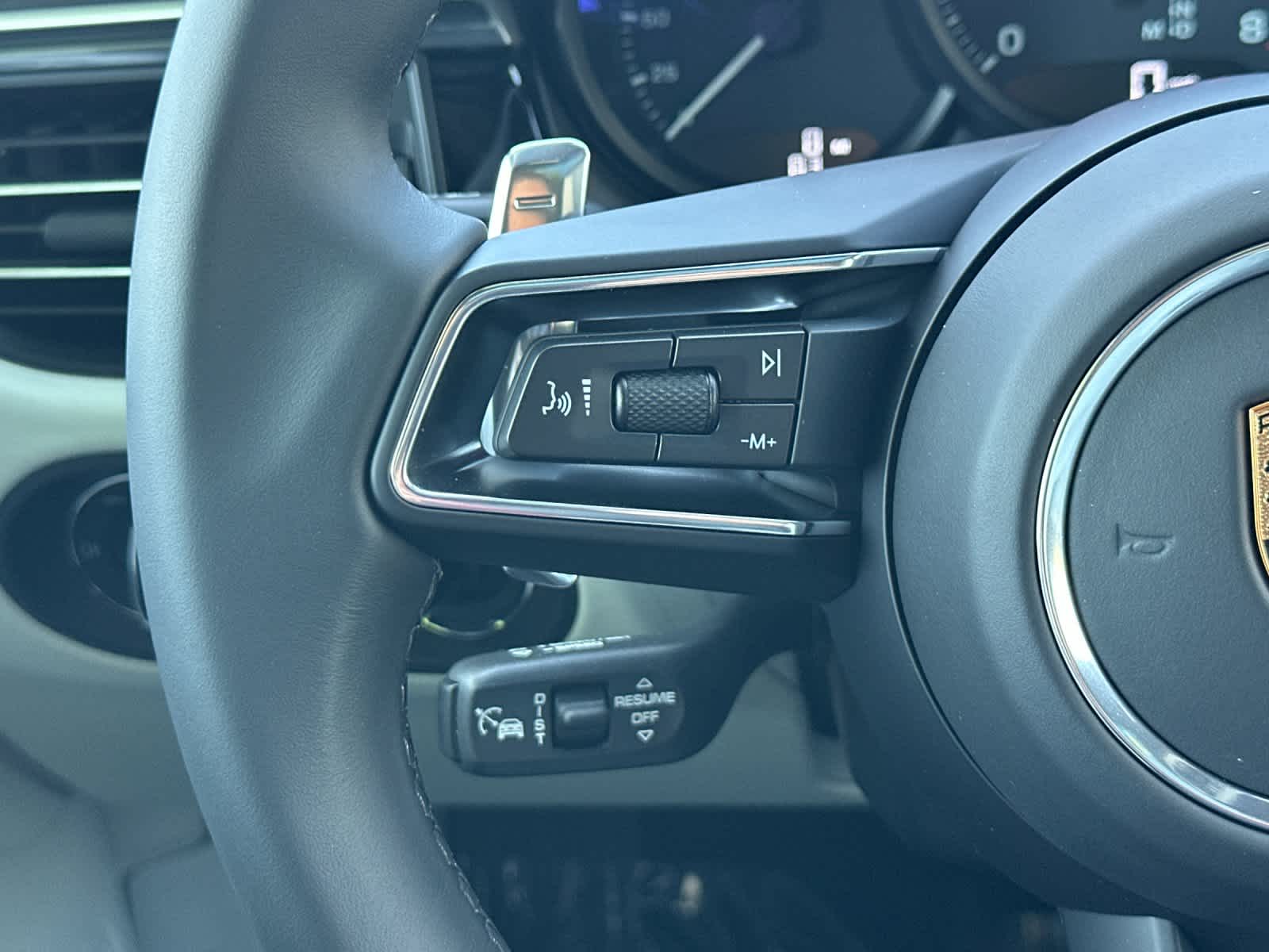 Thumbnail: 2026 Porsche Macan - 26
