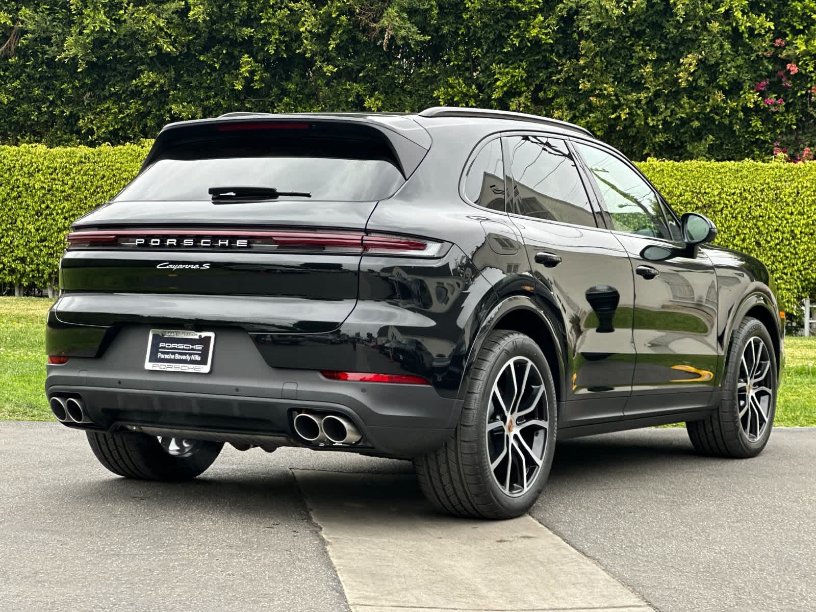 Thumbnail: 2026 Porsche Cayenne - 8