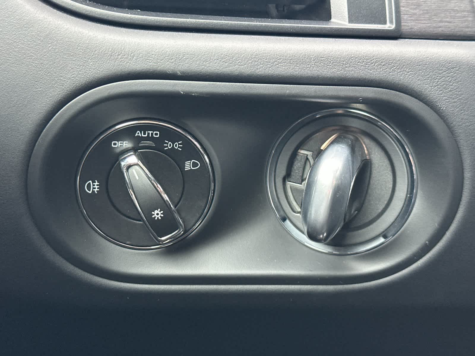 Thumbnail: 2025 Porsche Macan - 28