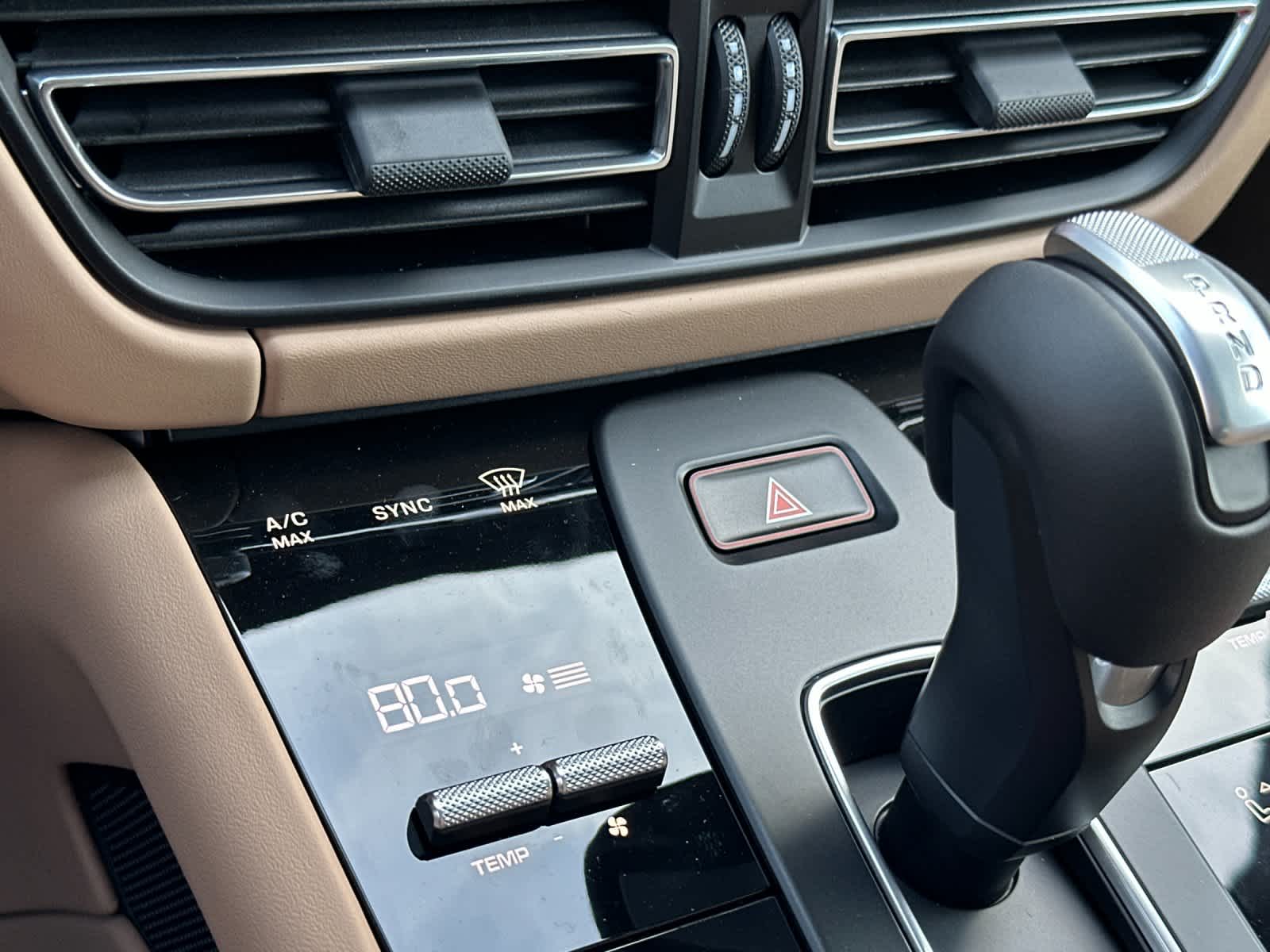 Thumbnail: 2026 Porsche Macan - 24