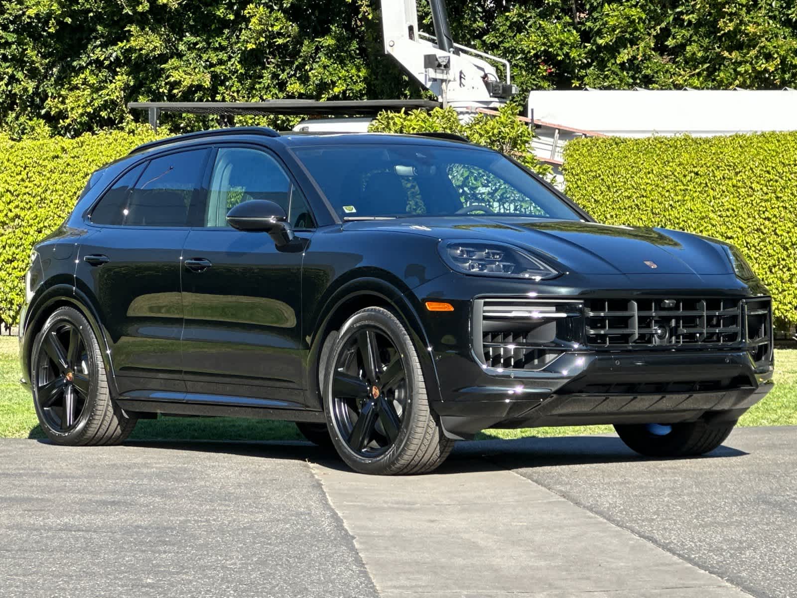 Thumbnail: 2026 Porsche Cayenne - 10
