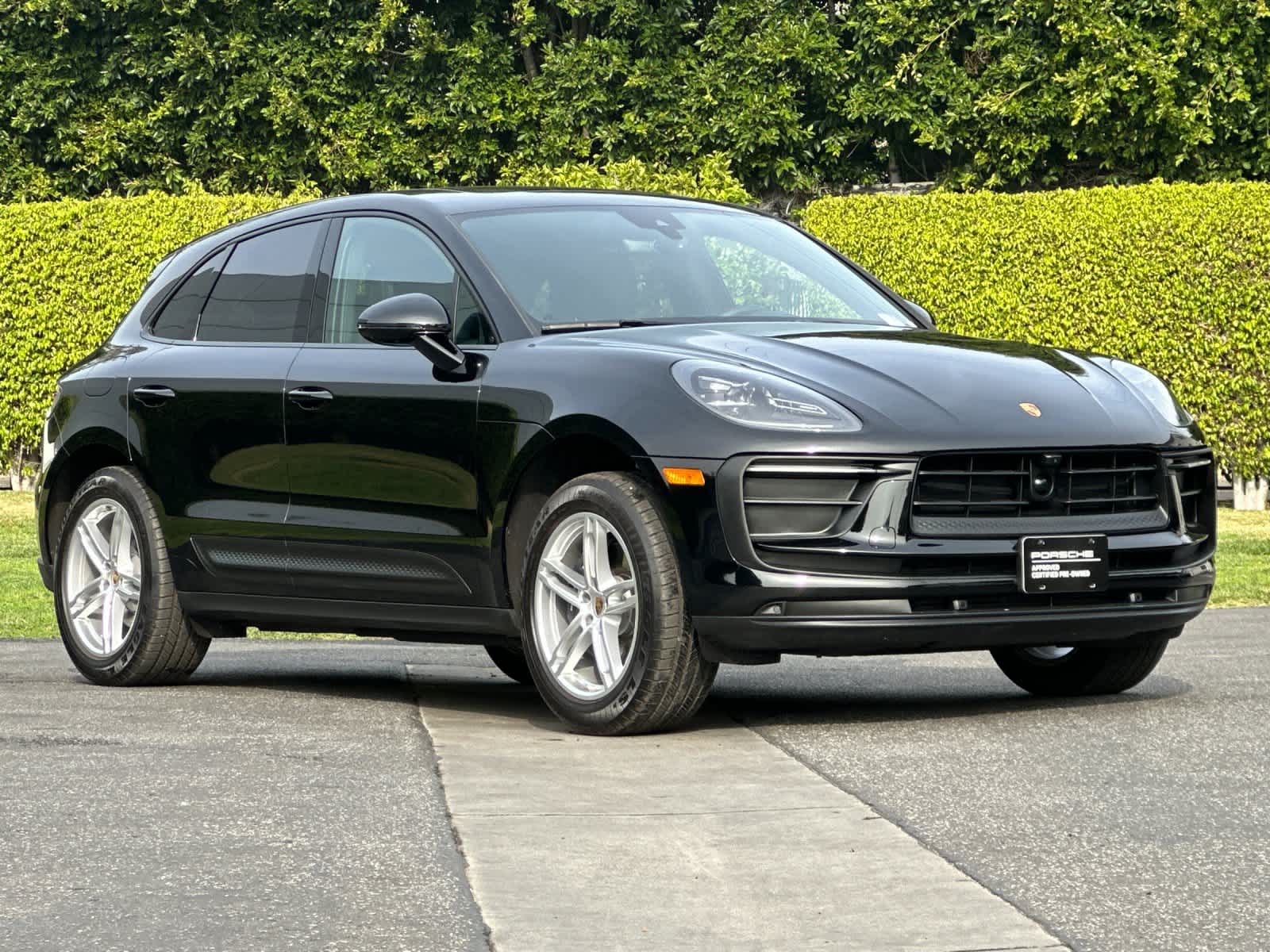 Thumbnail: 2025 Porsche Macan - 10