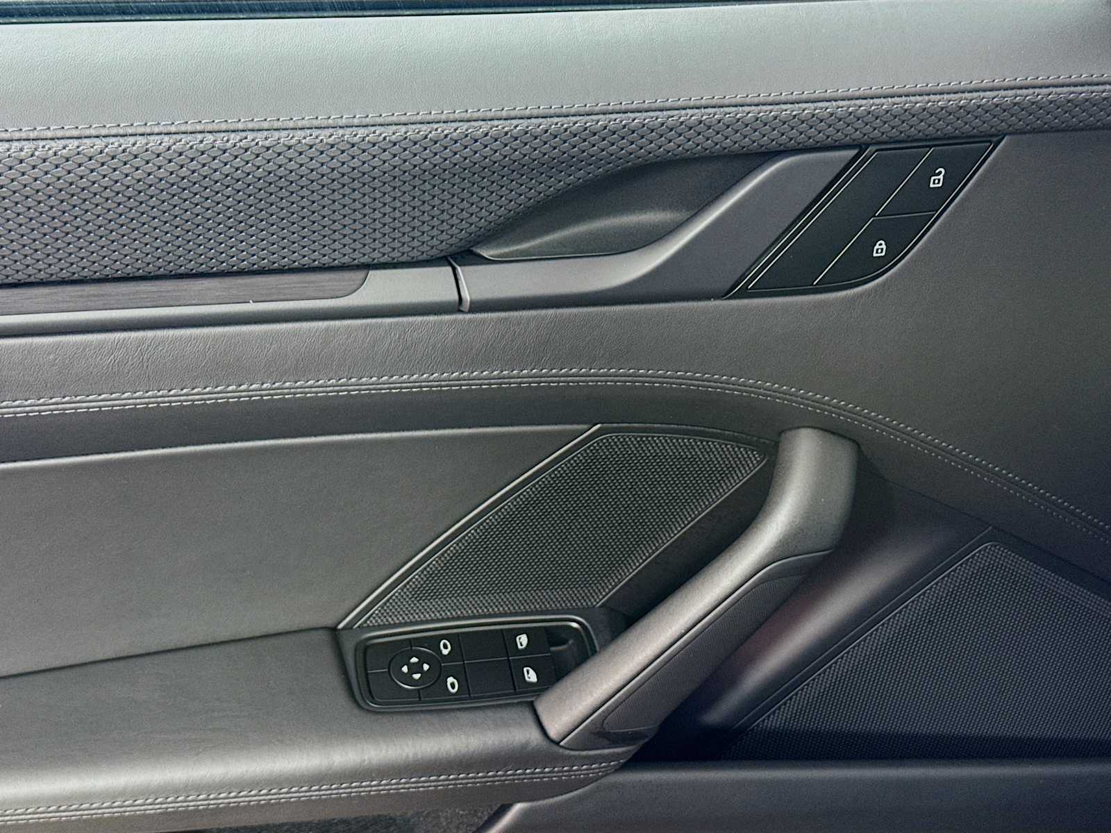 Thumbnail: 2023 Porsche 911 - 15