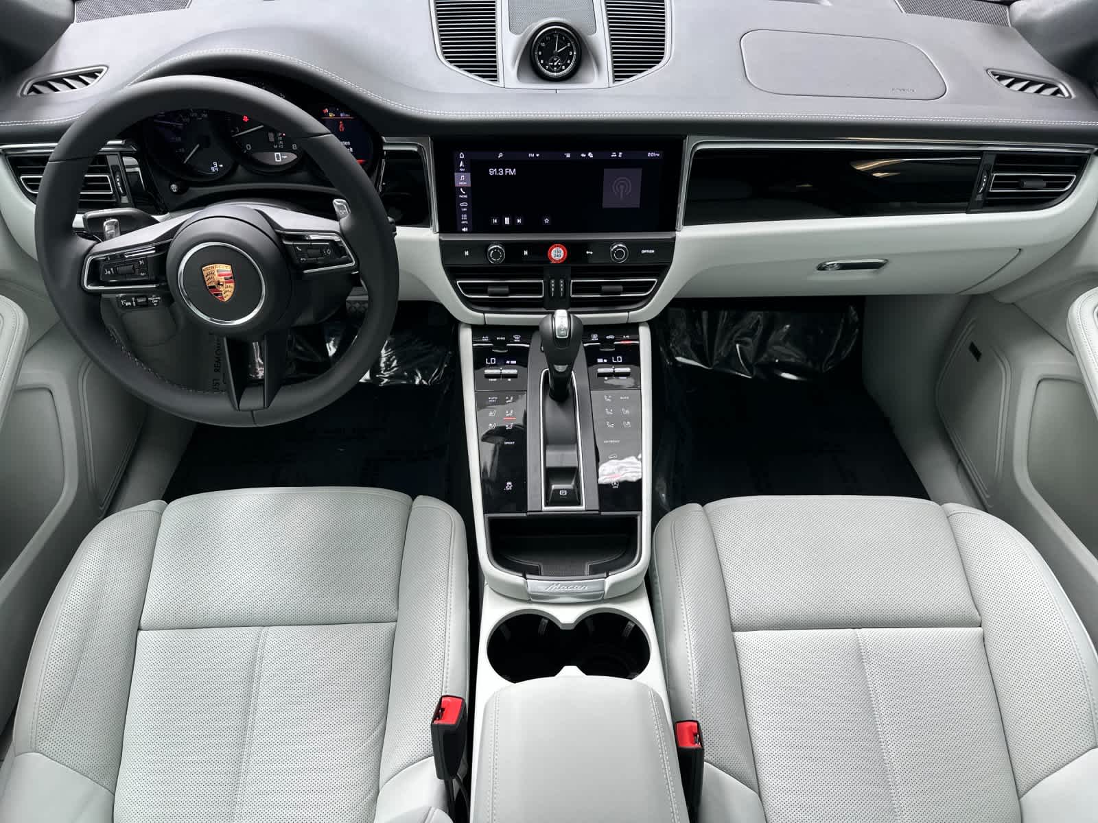 Thumbnail: 2026 Porsche Macan - 6