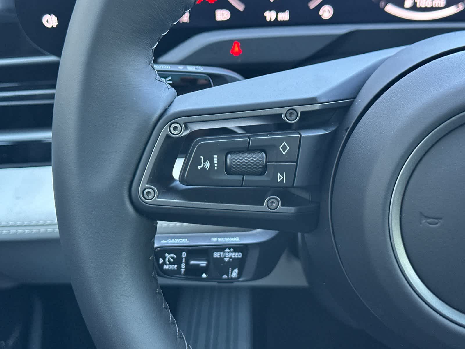 Thumbnail: 2026 Porsche Taycan - 27