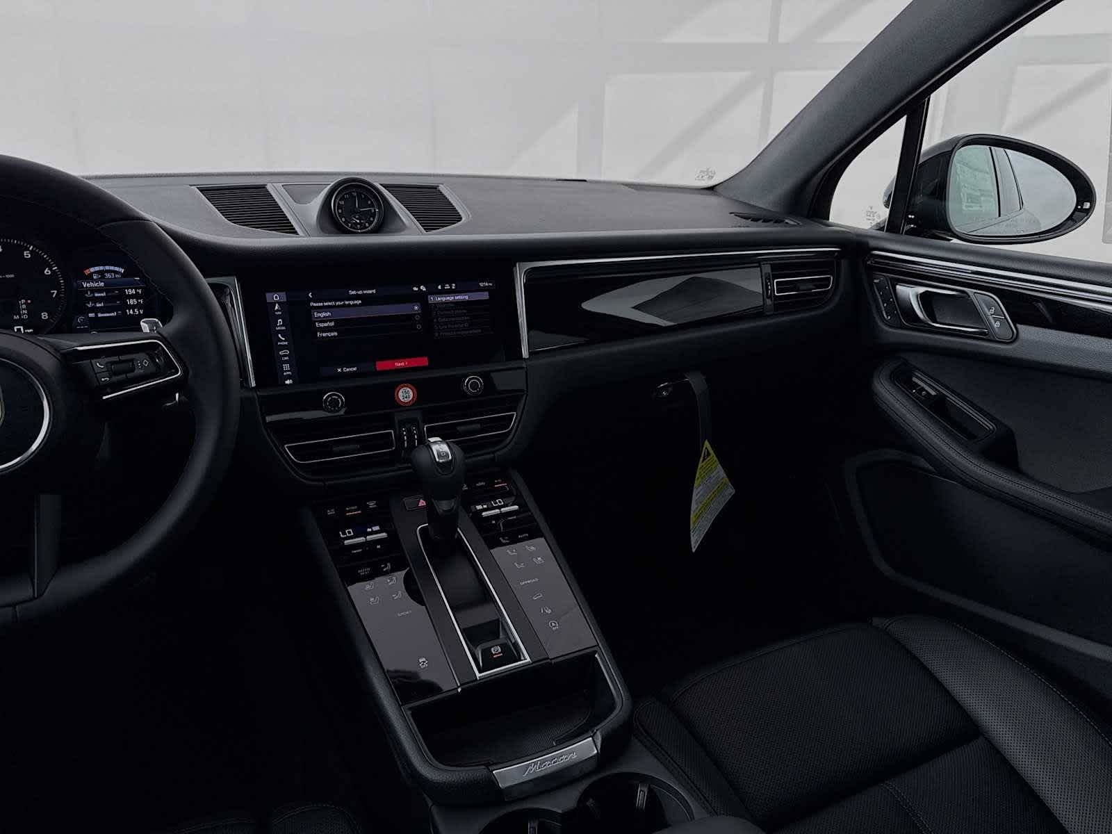 Thumbnail: 2026 Porsche Macan - 19