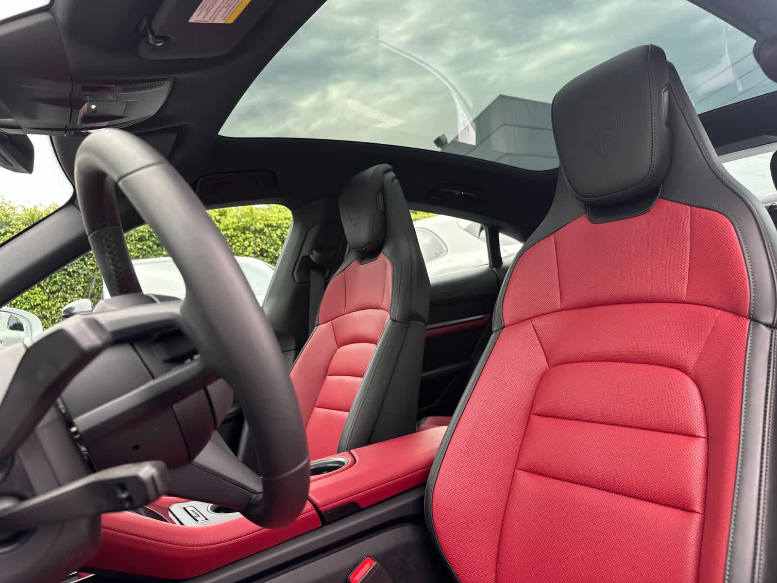 Thumbnail: 2025 Porsche Taycan - 5