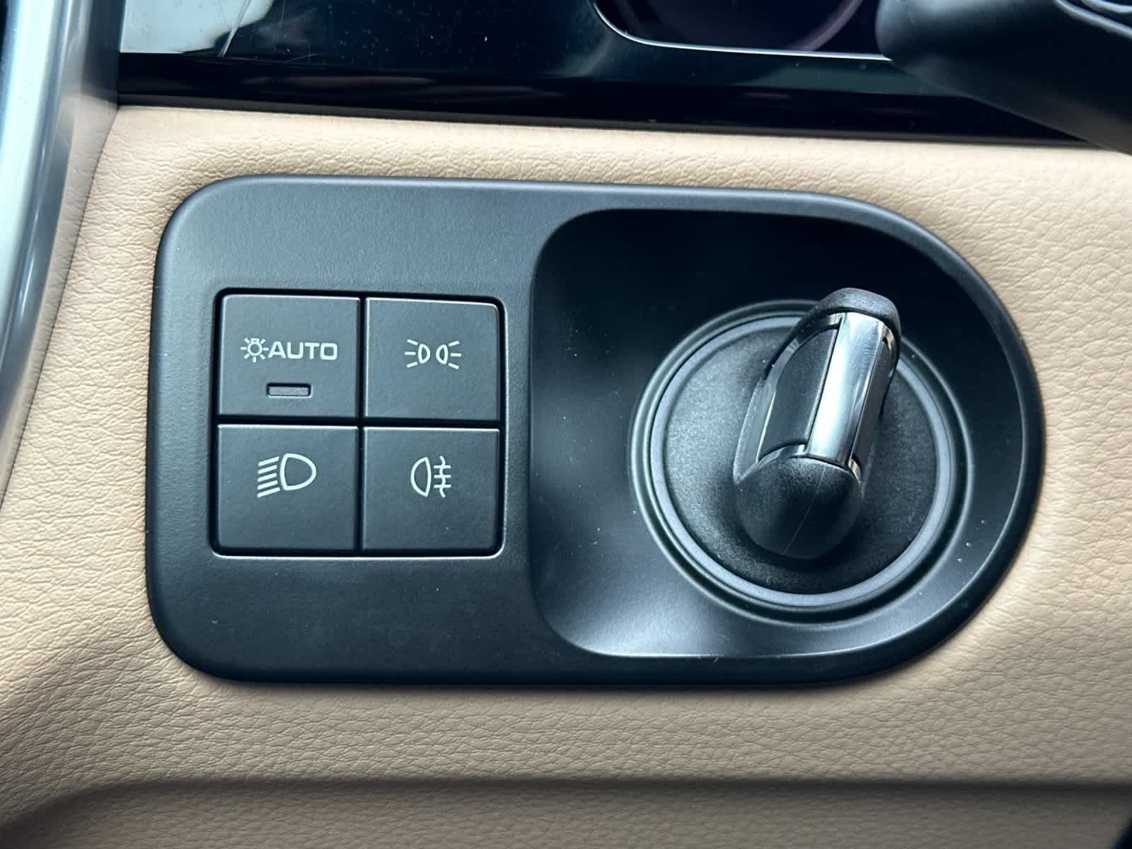 Thumbnail: 2023 Porsche Cayenne - 30