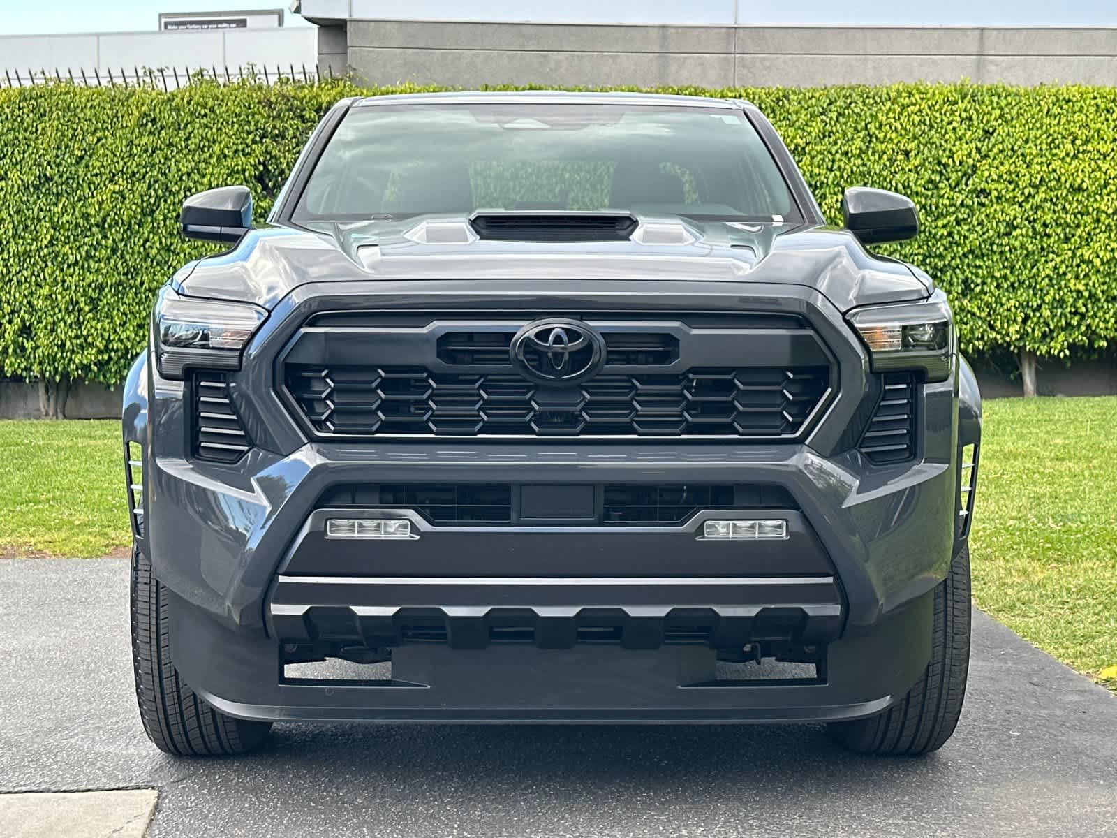 Thumbnail: 2024 Toyota Tacoma - 10