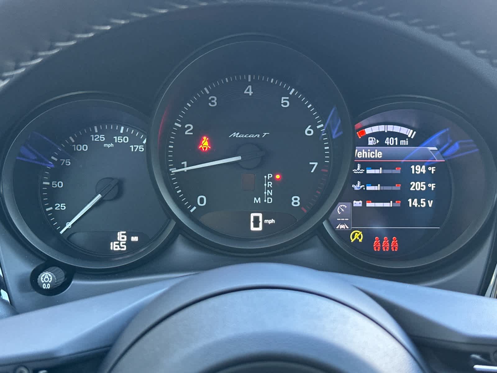 Thumbnail: 2026 Porsche Macan - 29