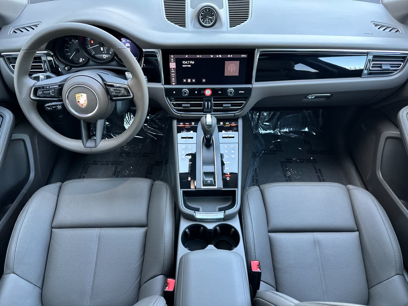 Thumbnail: 2026 Porsche Macan - 6