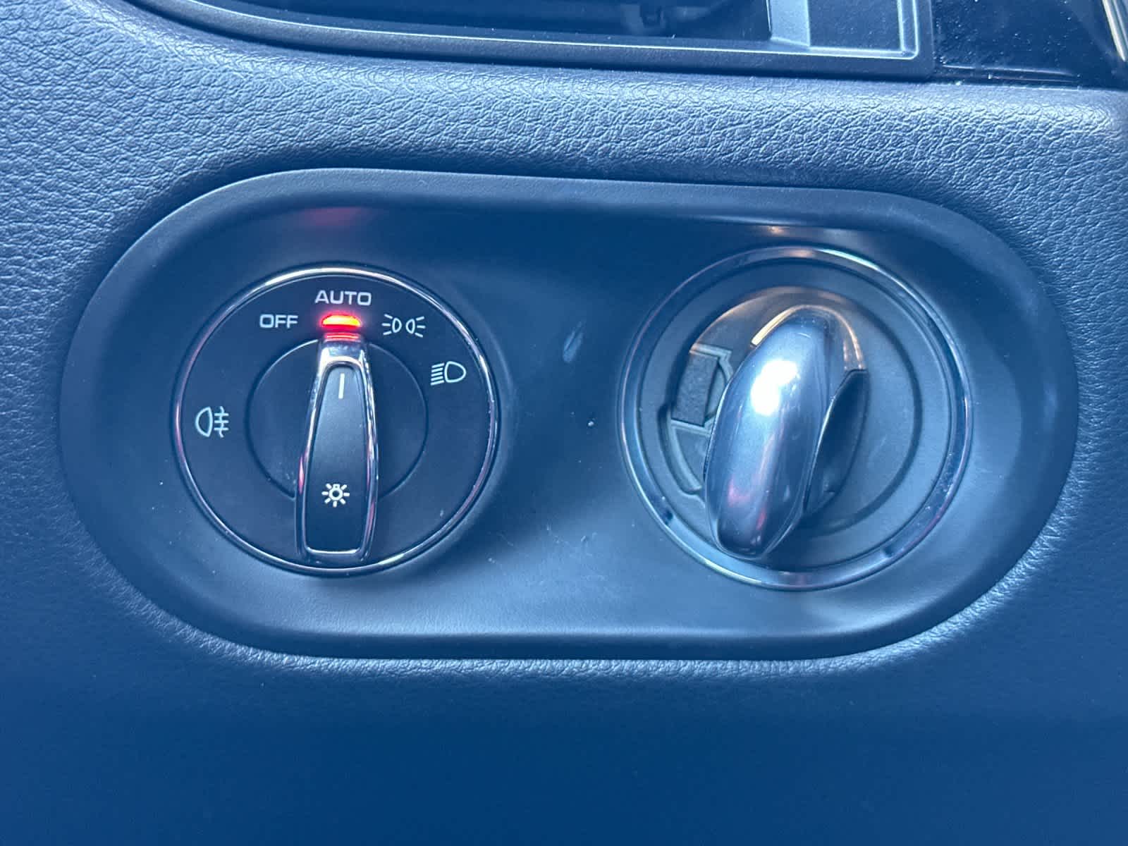 Thumbnail: 2025 Porsche Macan - 30