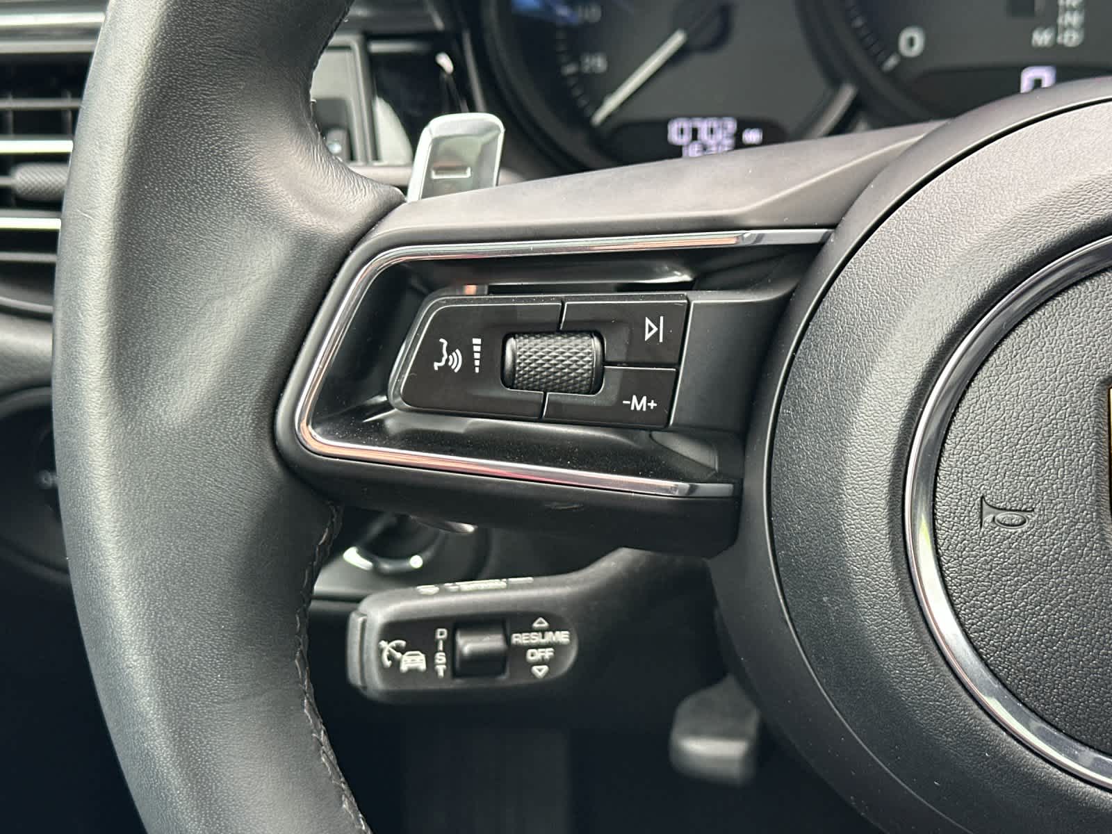 Thumbnail: 2025 Porsche Macan - 27