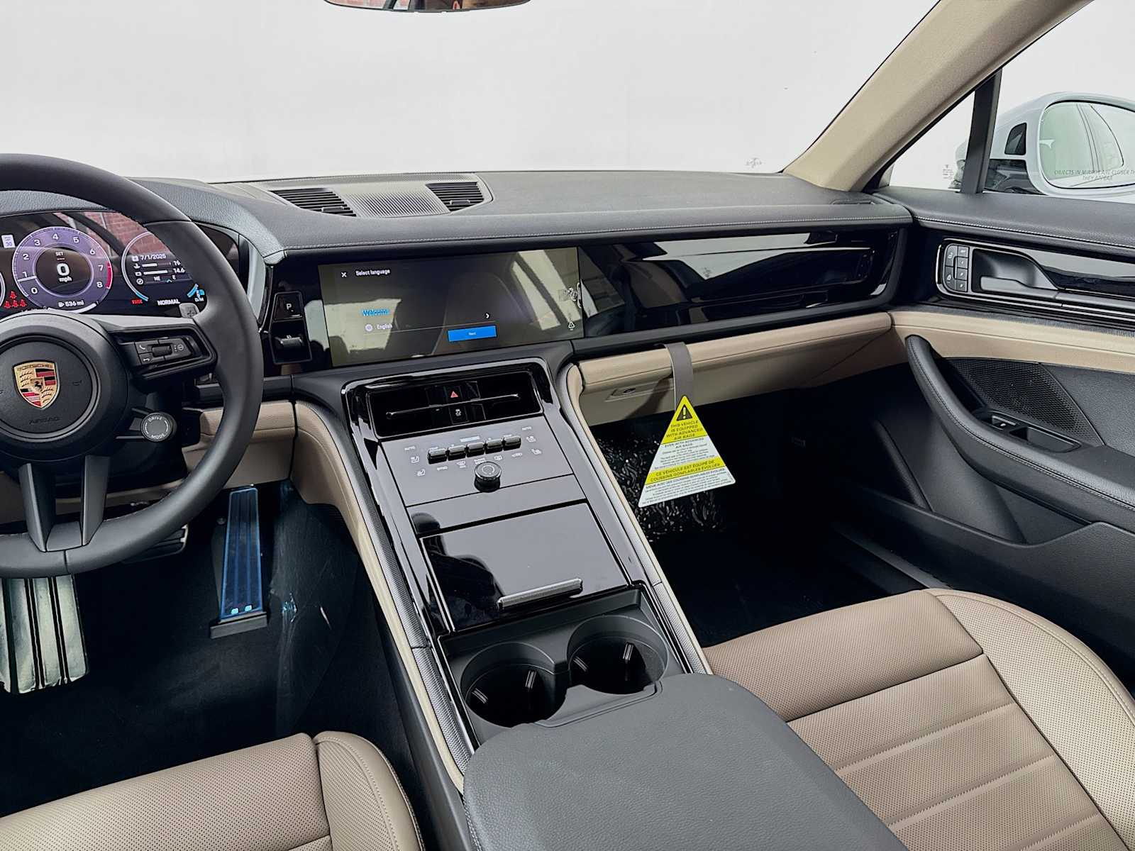 Thumbnail: 2025 Porsche Panamera - 19