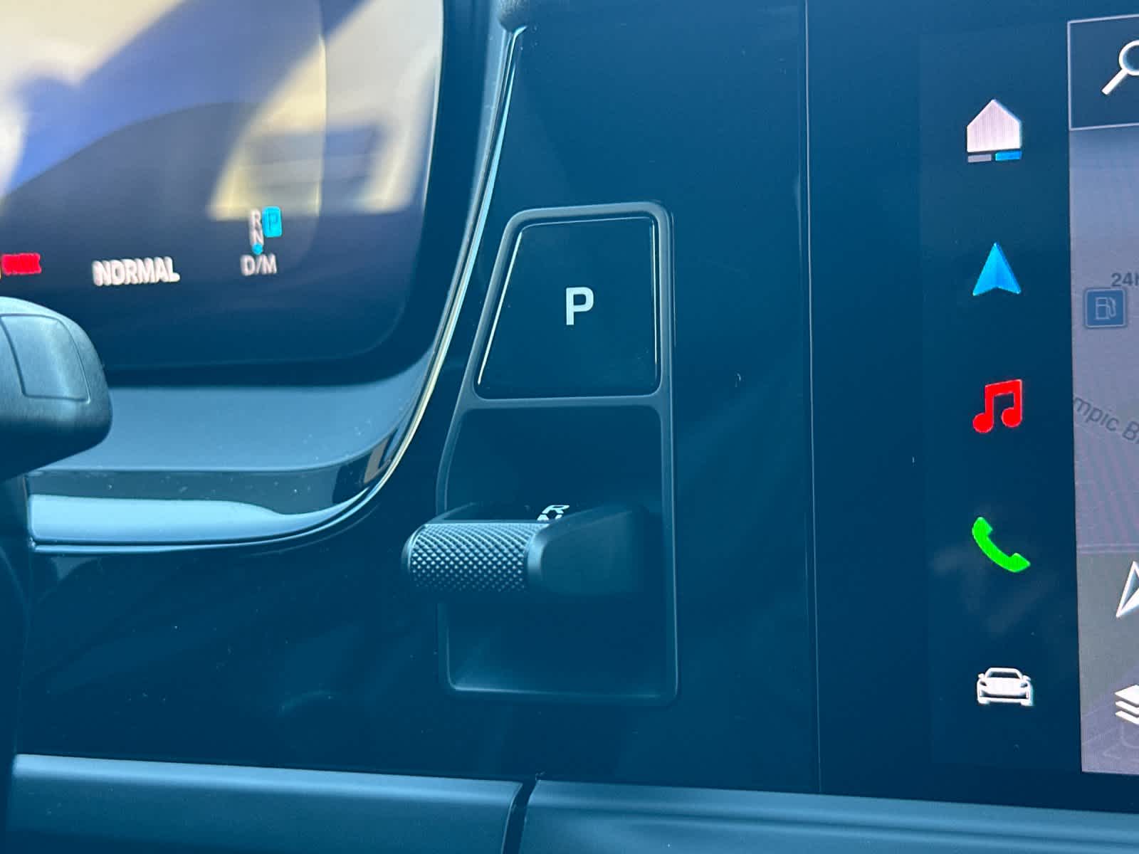 Thumbnail: 2026 Porsche Panamera - 25