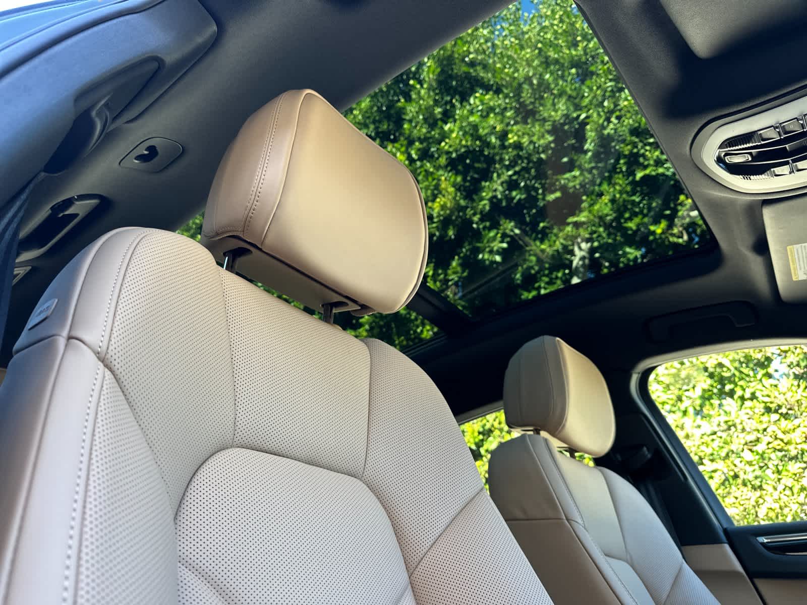 Thumbnail: 2026 Porsche Macan - 18