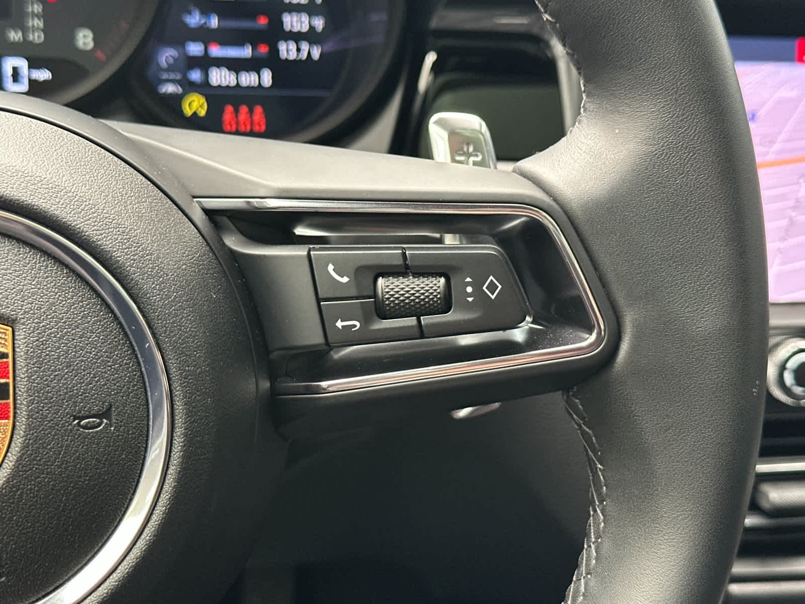 Thumbnail: 2025 Porsche Macan - 27