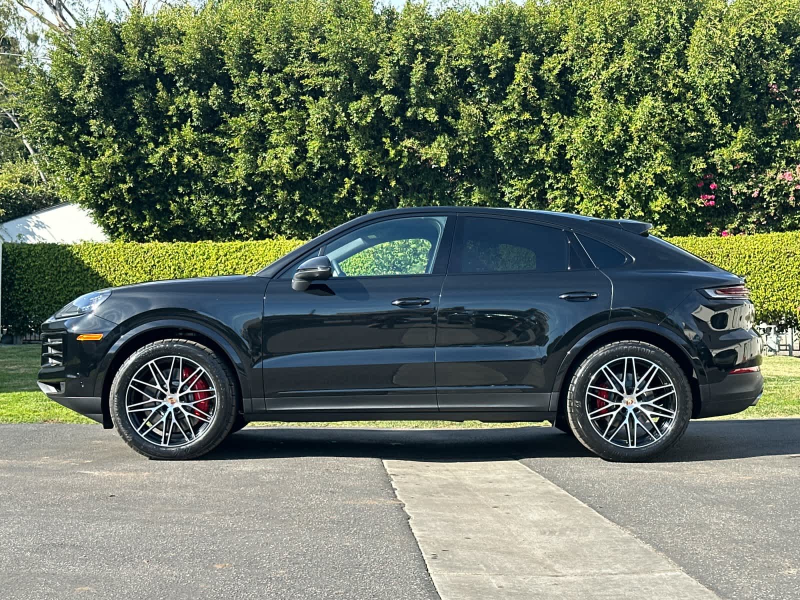Thumbnail: 2026 Porsche Cayenne - 2