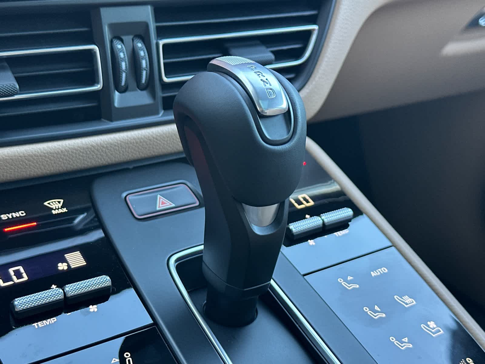 Thumbnail: 2026 Porsche Macan - 25