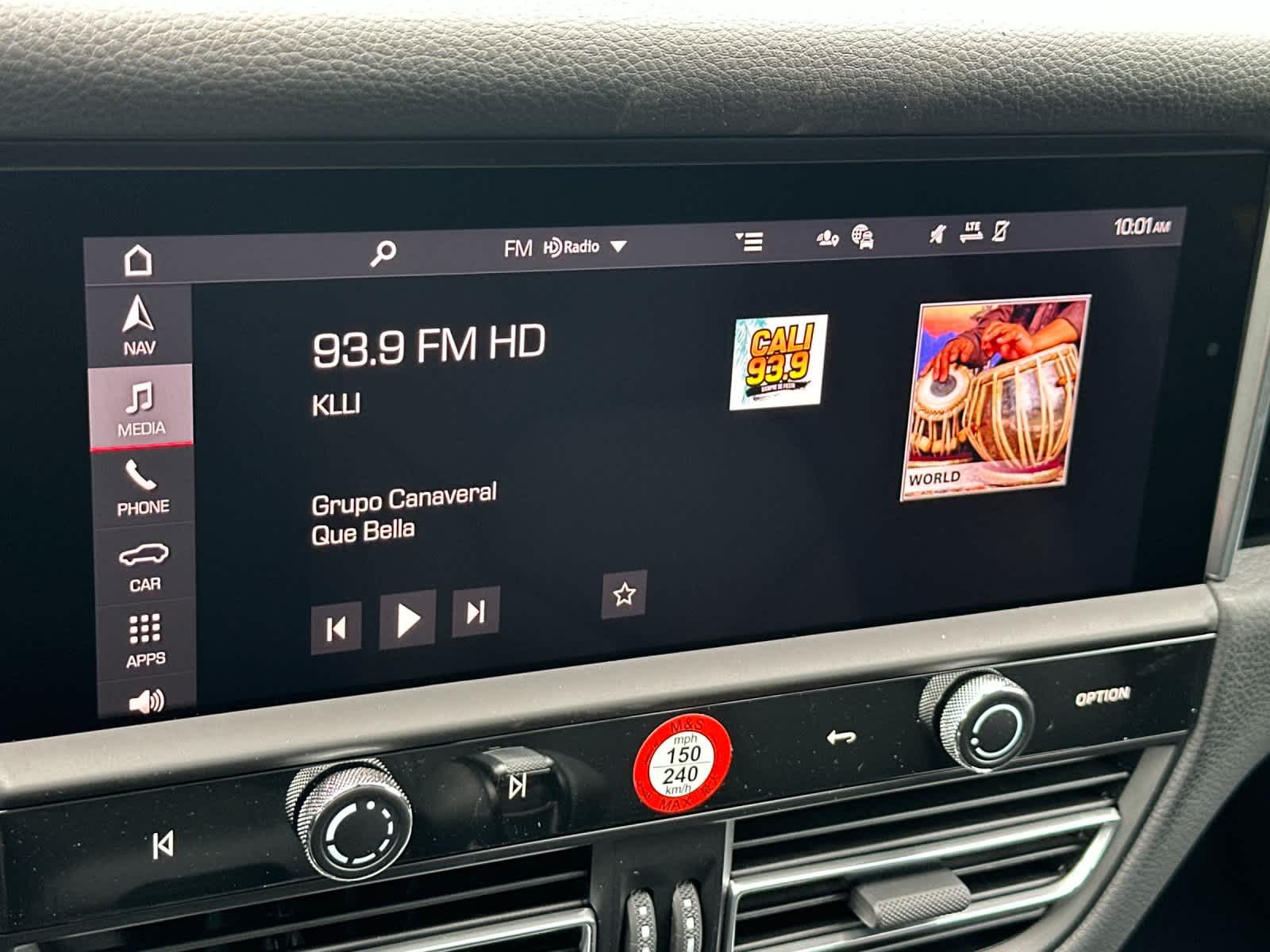 Thumbnail: 2026 Porsche Macan - 20