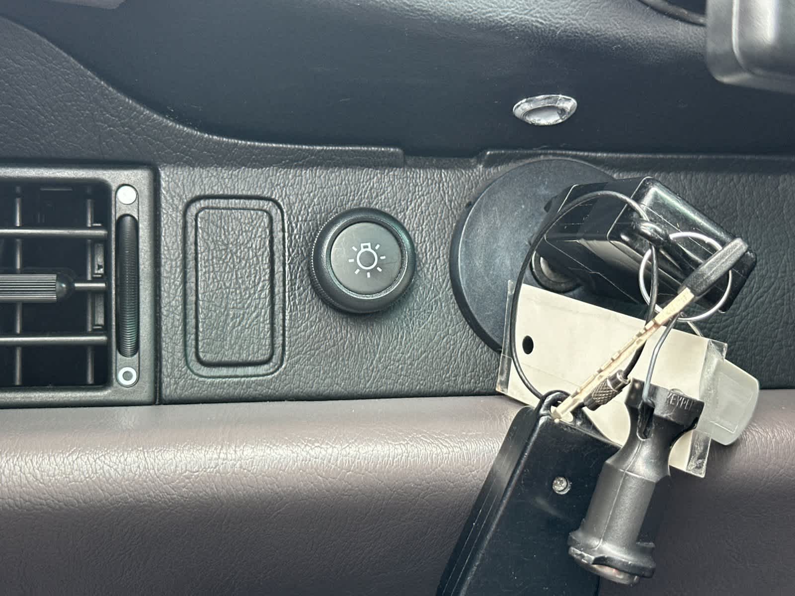 Thumbnail: 1998 Porsche 911 - 23