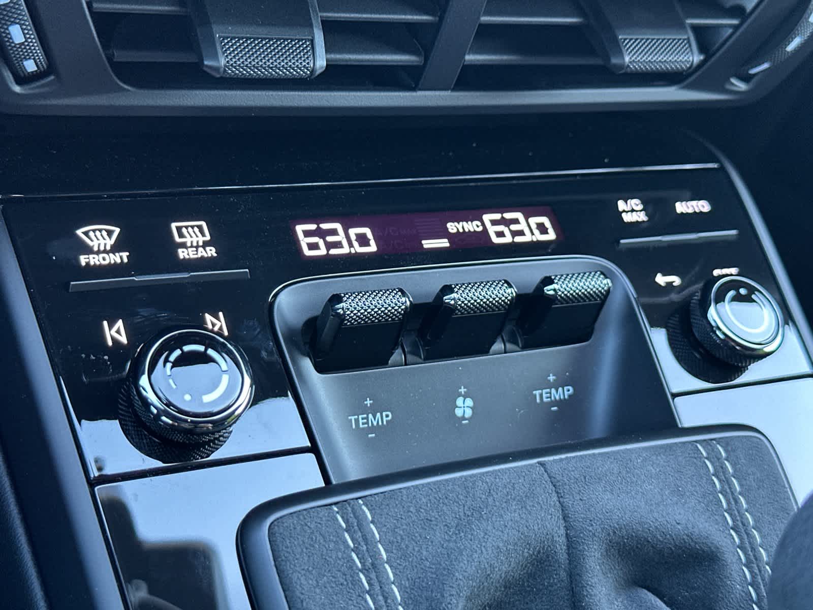 Thumbnail: 2026 Porsche 911 - 19