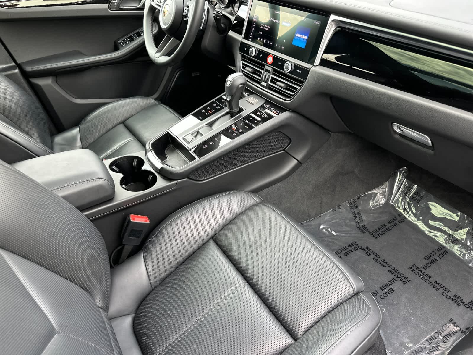 Thumbnail: 2025 Porsche Macan - 17