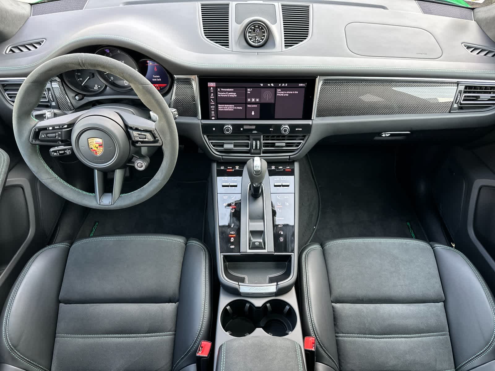 Thumbnail: 2026 Porsche Macan - 6