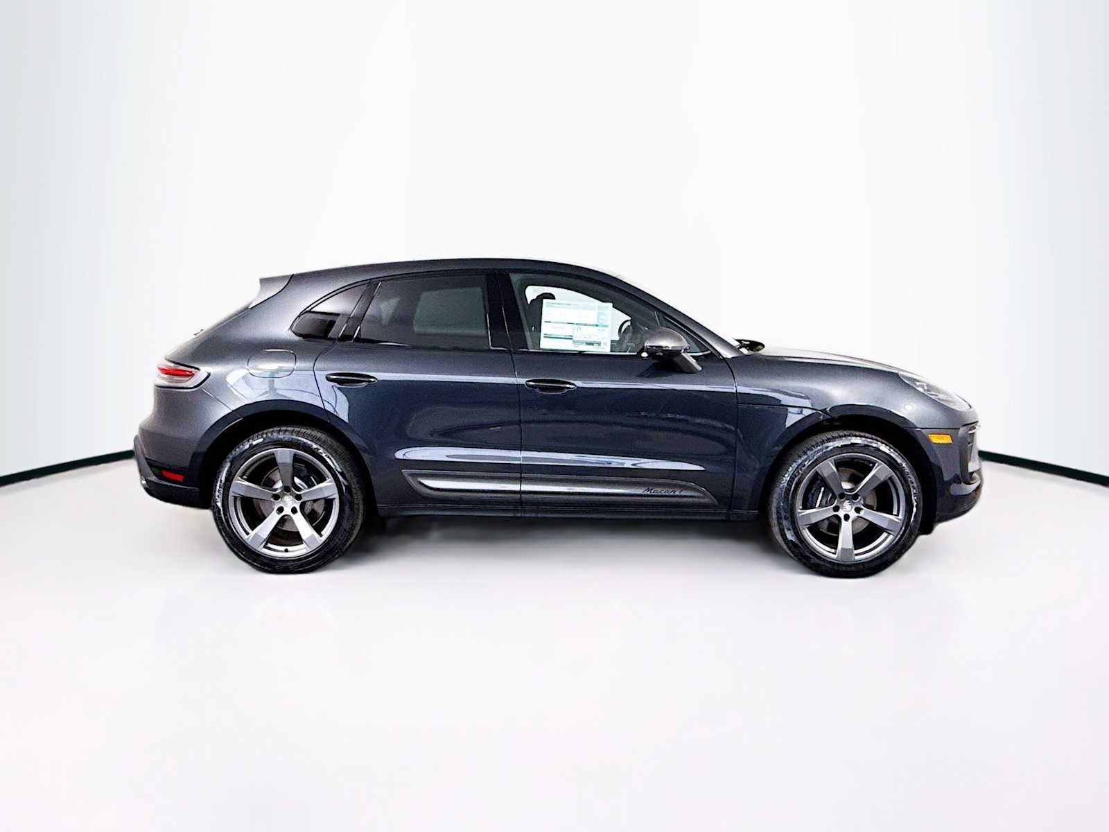 Thumbnail: 2026 Porsche Macan - 8