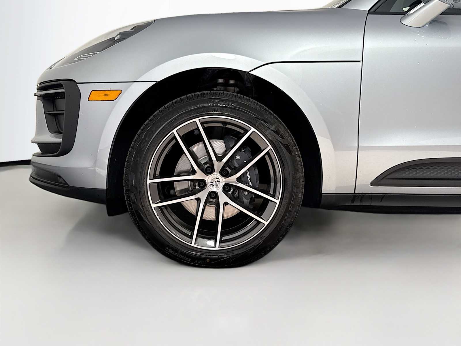 Thumbnail: 2026 Porsche Macan - 24