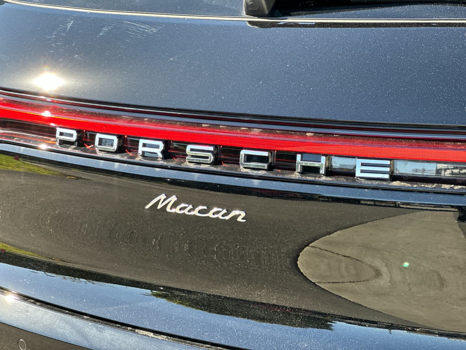 Thumbnail: 2026 Porsche Macan - 32
