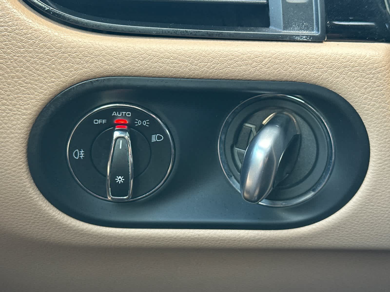 Thumbnail: 2025 Porsche Macan - 29