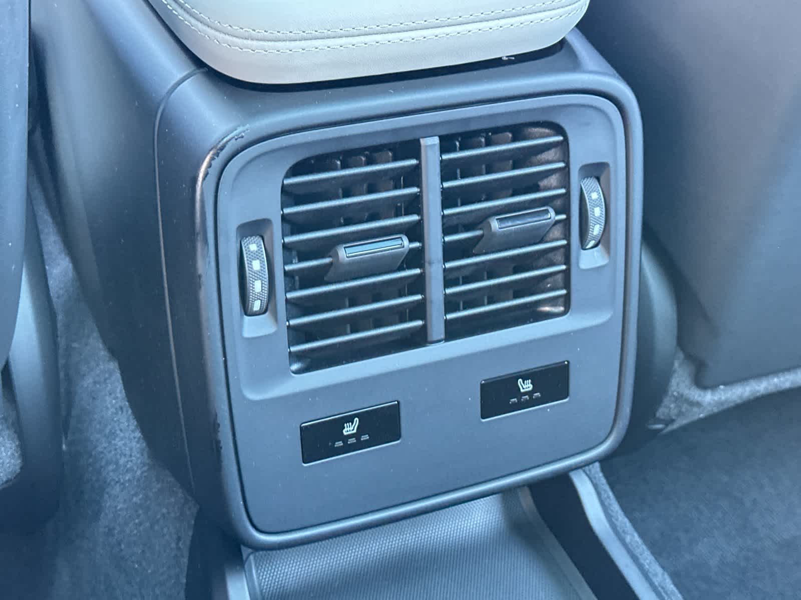 Thumbnail: 2026 Porsche Taycan - 14