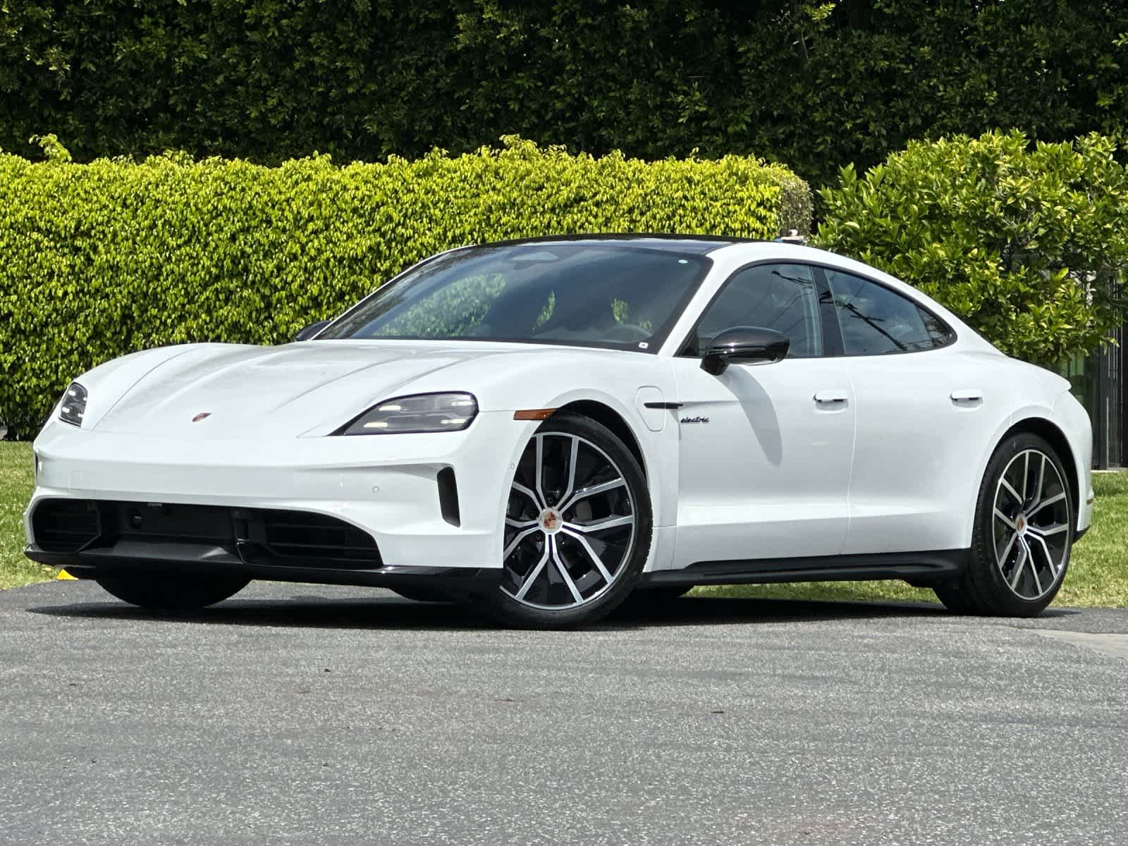 Thumbnail: 2026 Porsche Taycan - 1