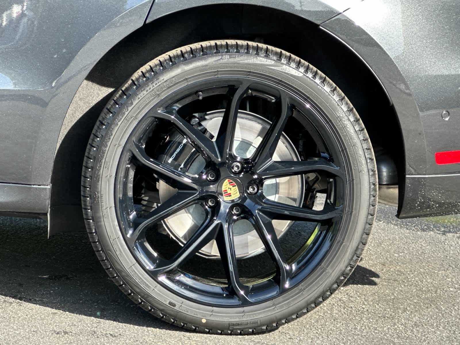 Thumbnail: 2026 Porsche Macan - 31