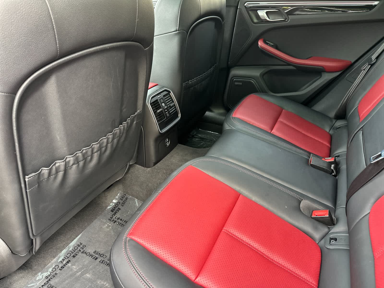 Thumbnail: 2025 Porsche Macan - 13