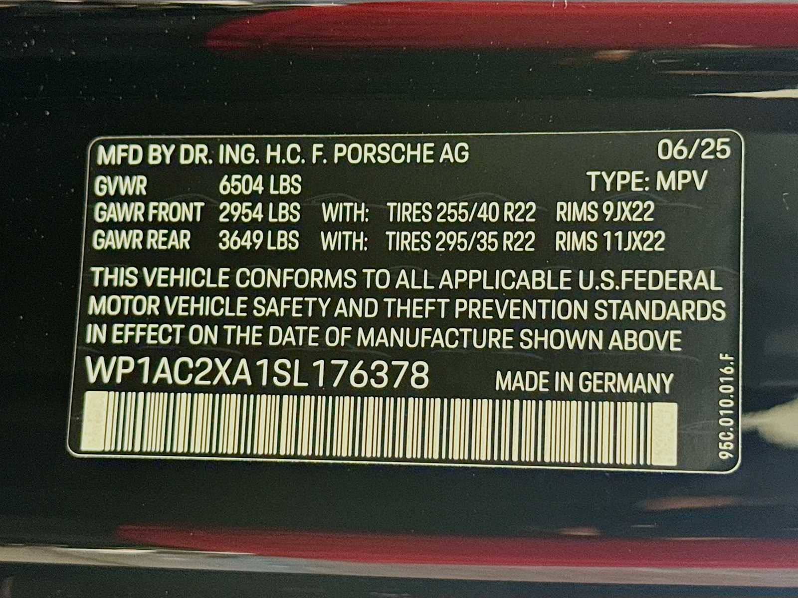 Thumbnail: 2025 Porsche Macan - 19