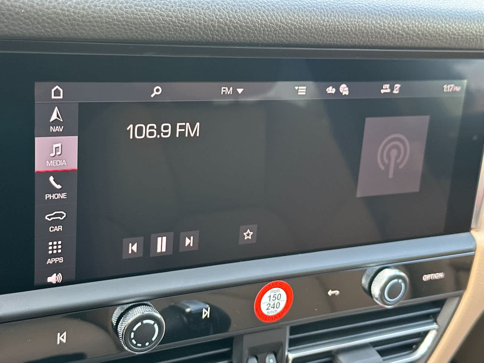 Thumbnail: 2026 Porsche Macan - 21