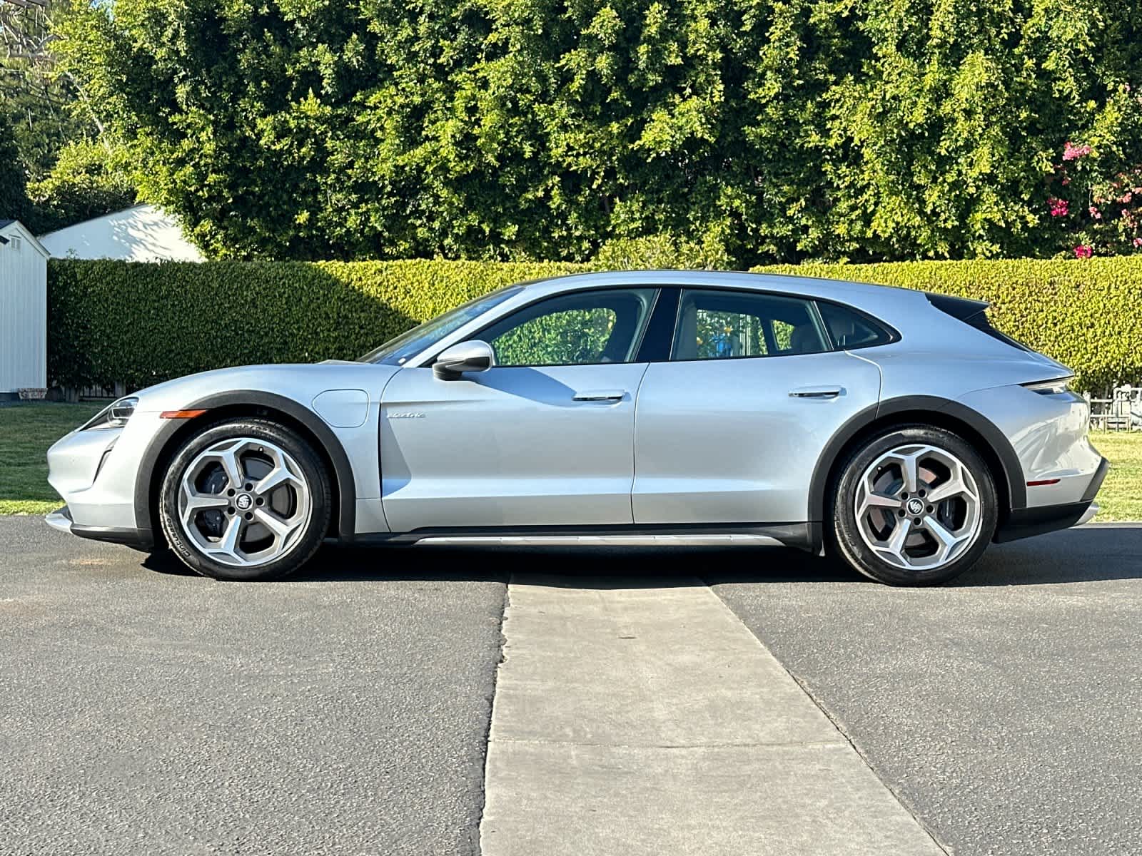 Thumbnail: 2024 Porsche Taycan - 2