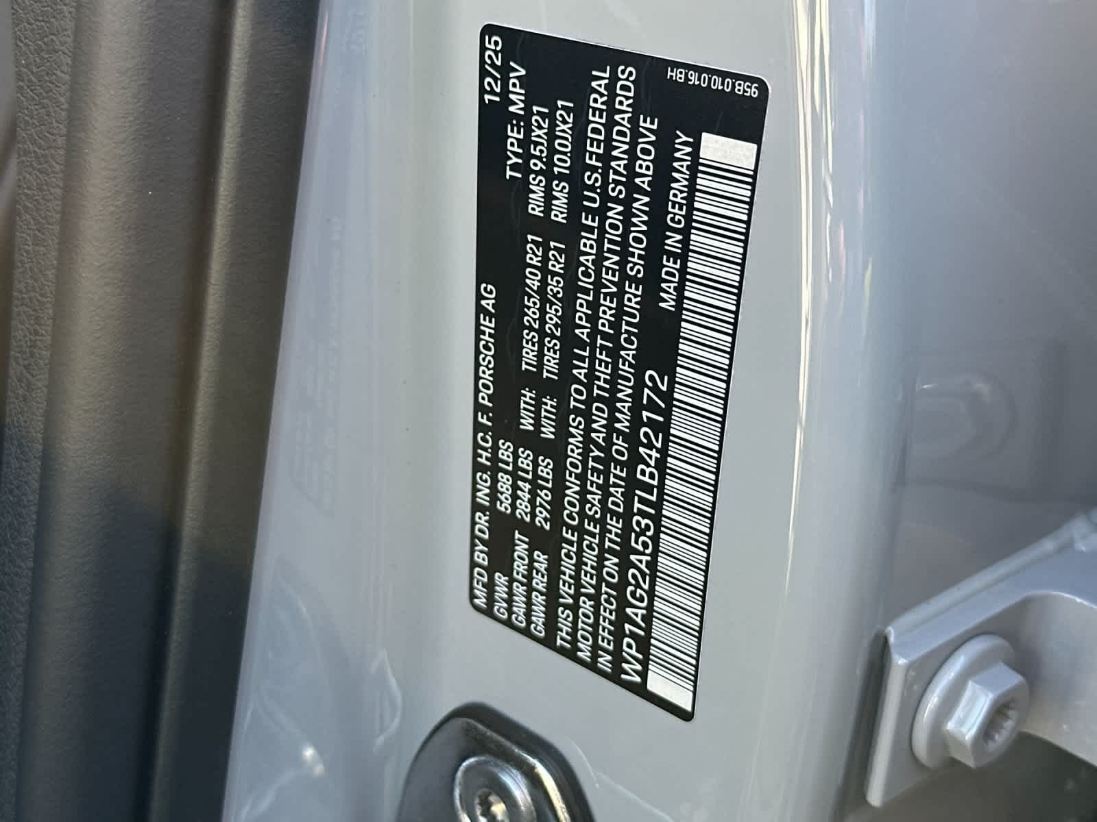 Thumbnail: 2026 Porsche Macan - 33