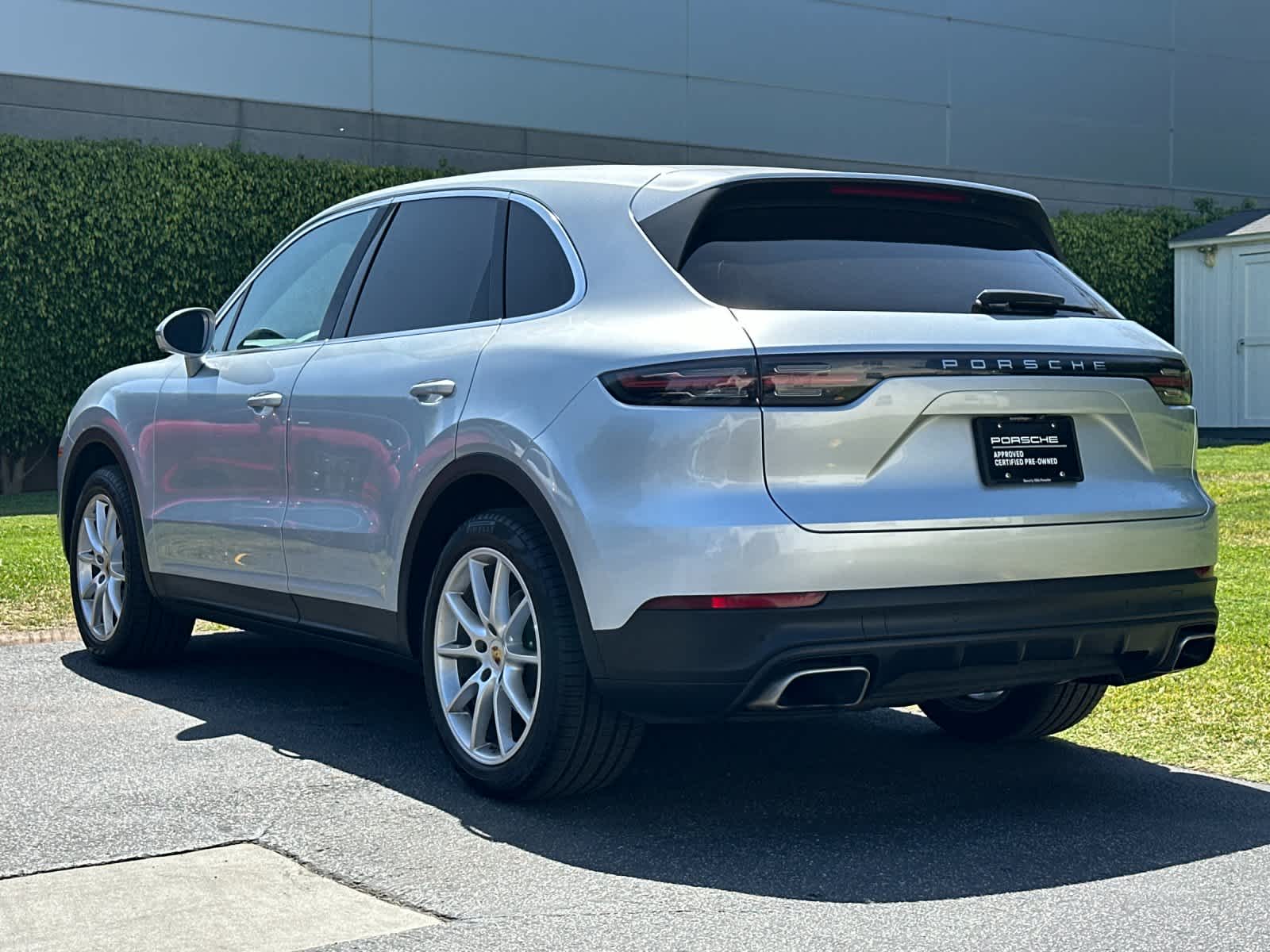 Thumbnail: 2019 Porsche Cayenne - 3