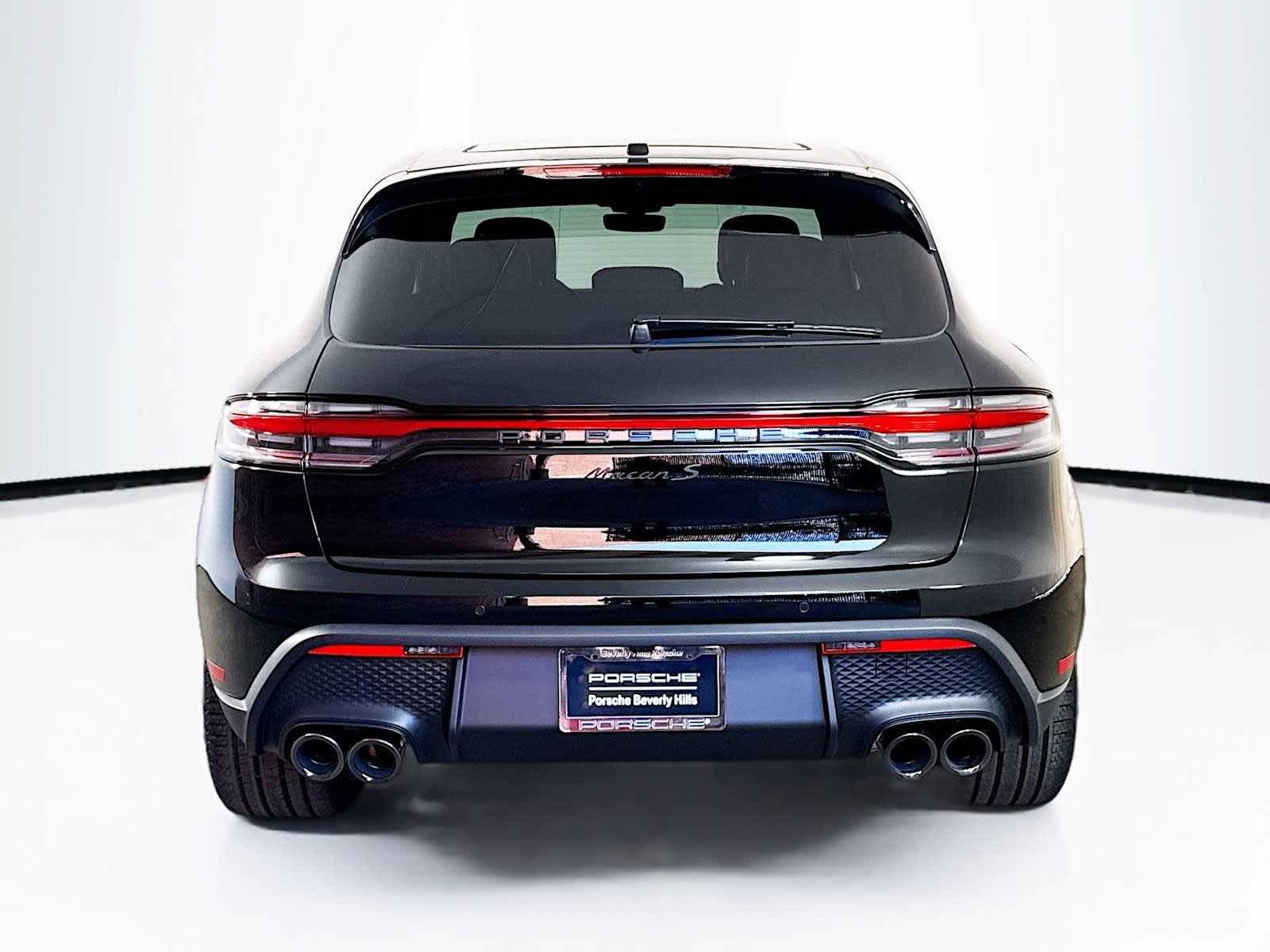 Thumbnail: 2025 Porsche Macan - 10