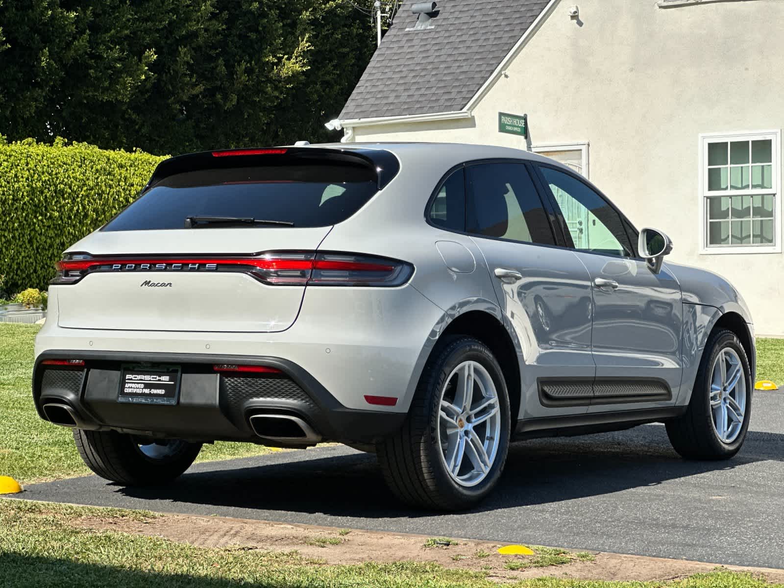 Thumbnail: 2025 Porsche Macan - 7