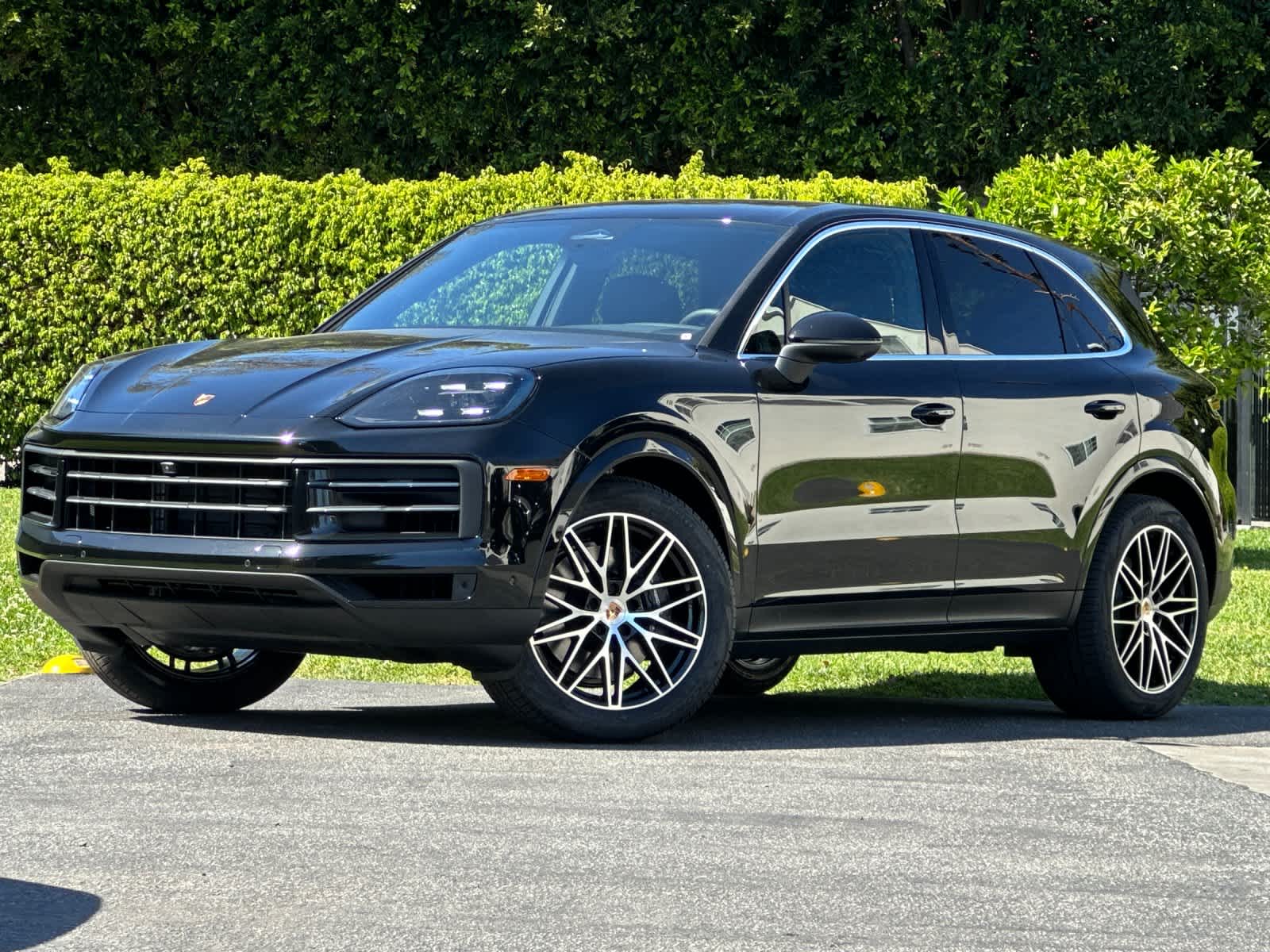 Thumbnail: 2026 Porsche Cayenne - 1